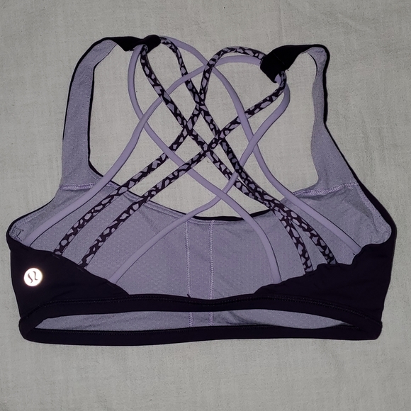 Lululemon Free to Be Wild Bra. Size 4 - Picture 2 of 3